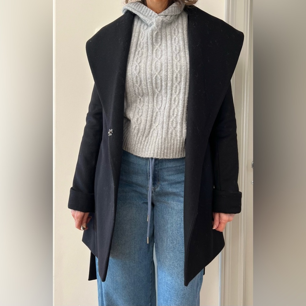 Chic designer Trina Turk Black Wool 3/4 Length Coat